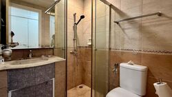 Regent Heights (D23), Condominium #560752101